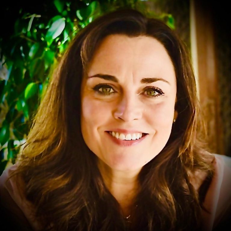 Coach integral e hipnoterapeuta. Terapia breve, rápida. Hipnosis Erocksoniana. Hipnosis Clínica, Hipnosis vidad pasadas. Hipnosis para el dolor. Hipnosis para el insomnio. Hipnosis para adelgazar, hipnosis para dejar de fumar. Traumas terapia breve con hipnosis. Alternativa a ir al psicólogo. Reprogramar la mente. Dejar de llorar. Alívio mental. Terapia con hipnosis. Coach